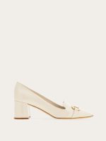 Pump with Gancini ornament - Image 7